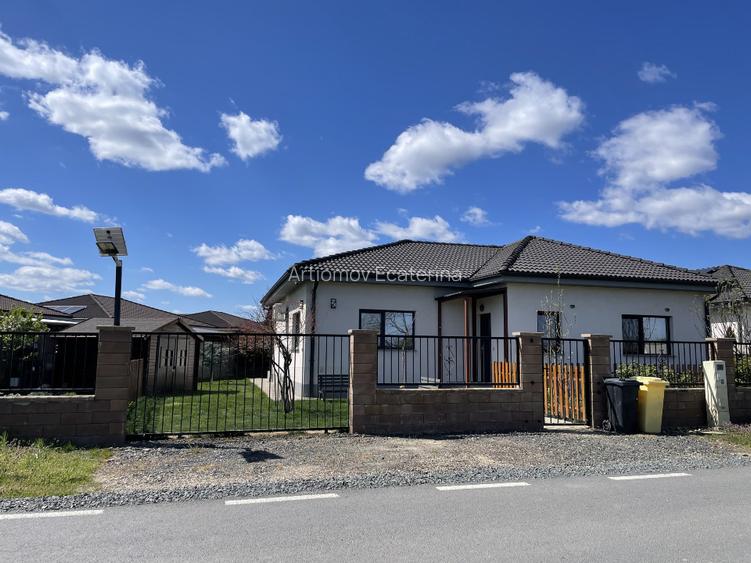 Proprietar vand casa 104 mp, curte 633 - 3