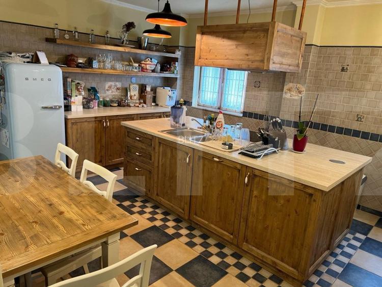 Apartament de 6 camere, 240mp, 2 parcari subterane, zona Lidl - 2