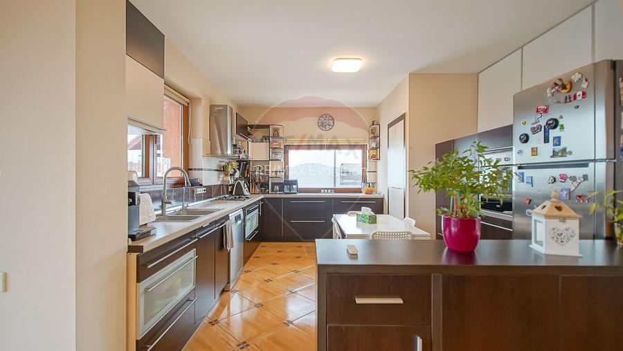 Casă spațioasă și elegantă, teren 1547 mp în Stupini – Comision 0 - 10