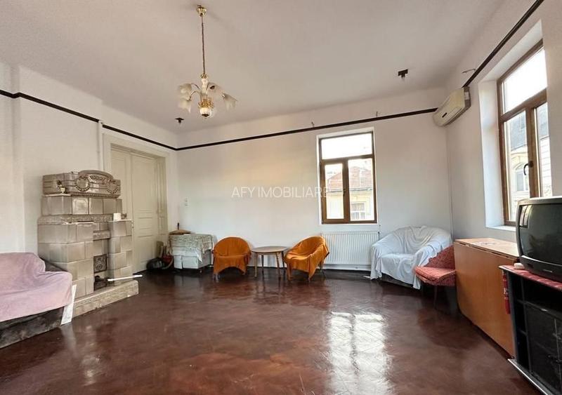 De vanzare Apartament 2 camere in vilă, Unirii - Universitate - 2