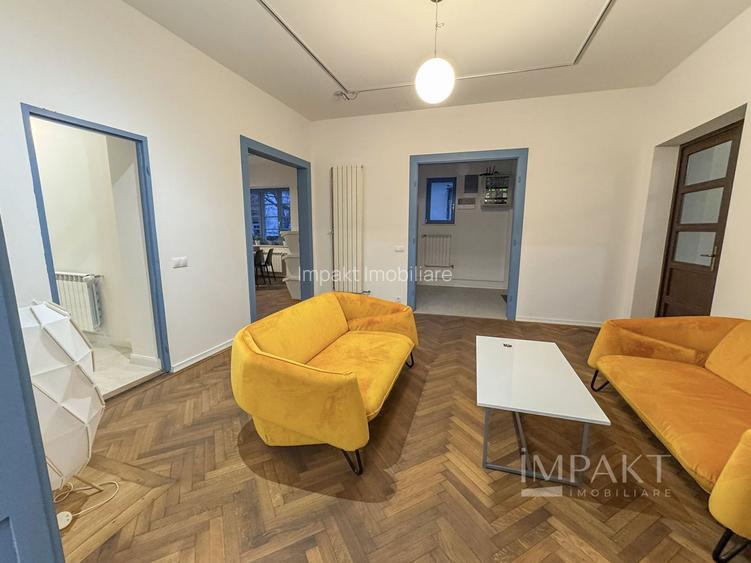 Vila impresionanta cu 12 incaperi in Andrei Muresanu - 7