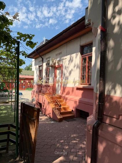 Casa de inchiriat | Vitan | 9 Camere | Spatiu Birouri | Curte - 2