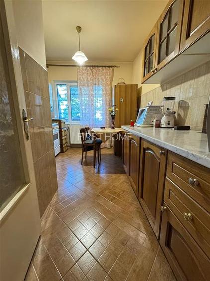 Apartament 3 camere, etaj 1, zona Garii , decomandat, parcare - 4