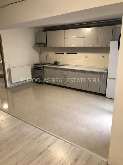 Casa - zona Piata Chiliei - 140.000 euro  (Cod E2) - 2