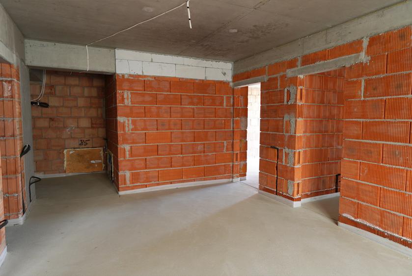 ac99fb1a-635f-4578-8f98-8efe21de7bab - 5