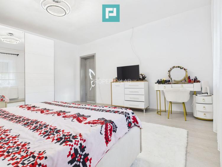 Casă  cu 6 camere in Urseni - 3