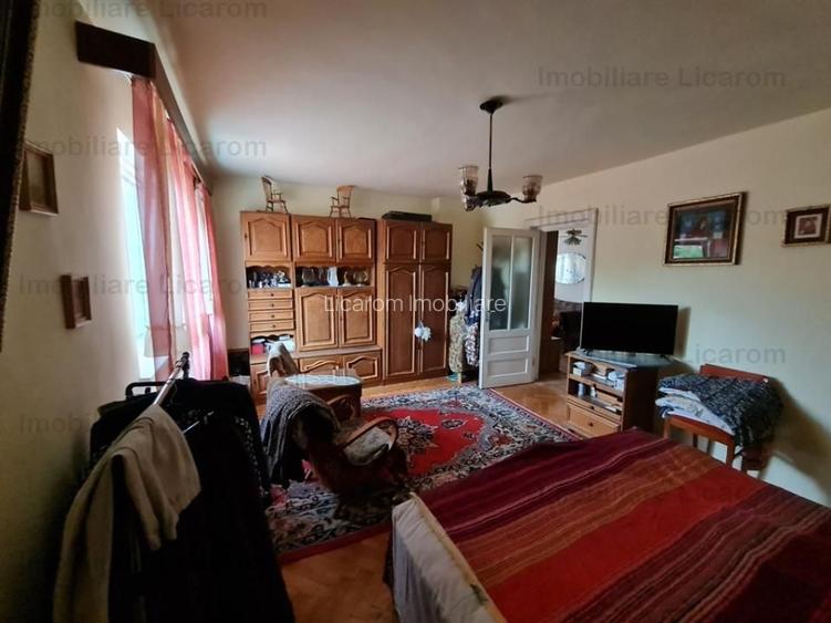 Proprietate individuala-3 apartamente,spatiu comercial,garaje,gradina,curte - 6