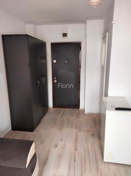 Inchiriez garsonieră  - 2