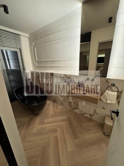 Piata Unirii-Etaj intermediar-Renovat complet - 2