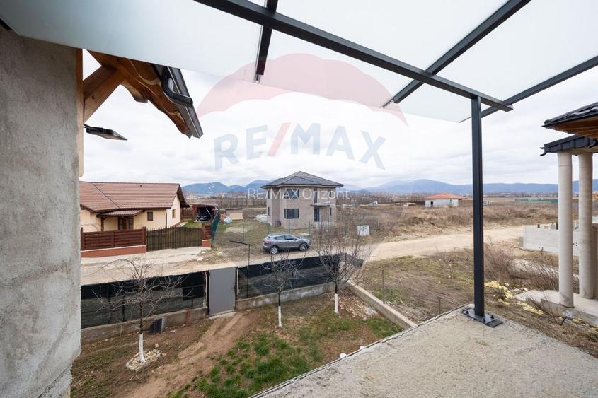 Casă P+1 la roșu + anexă mobilată - 20