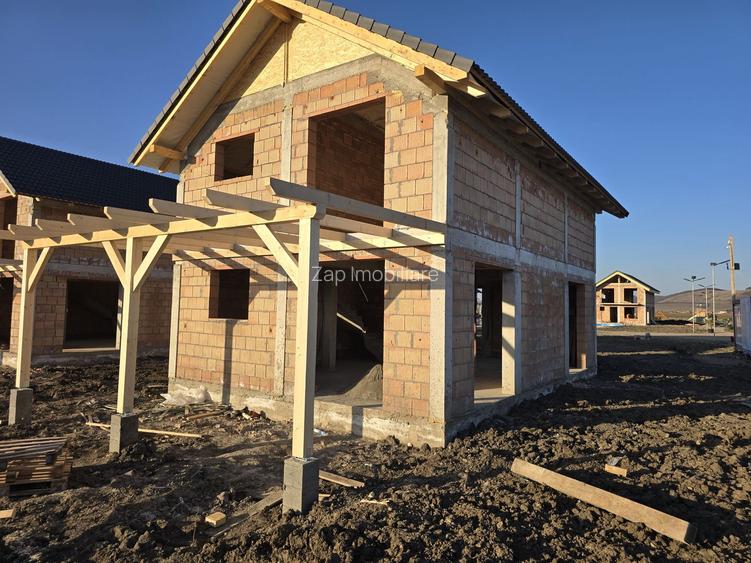 Casa 4 camere la cheie,10 minute de spital 150mp,700mp teren - 4