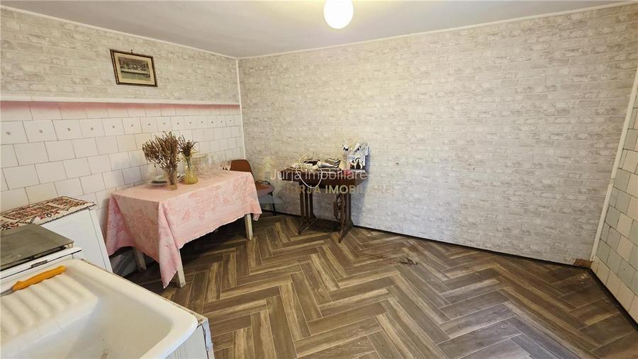 CASA RENOVABILA 5 CAMERE 120 MP UTILI TEREN 399 MP DAMBUL ROTUND - 5