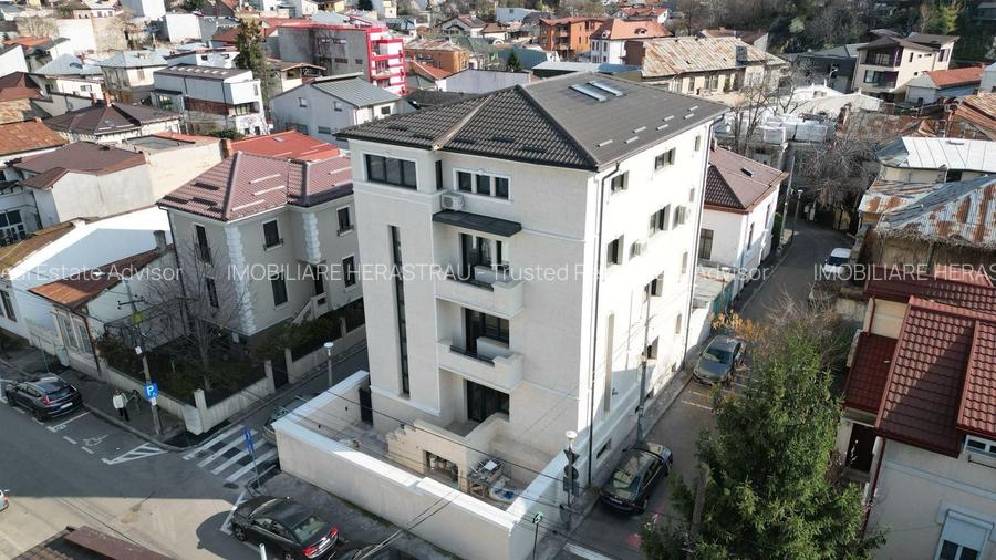 Vila neoclasica urbană | Palatul Parlamentului - 38