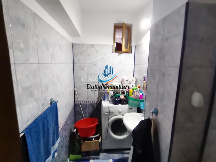 Apartament 3 camere decomandat, zona Spital Piatra Neamt - 4