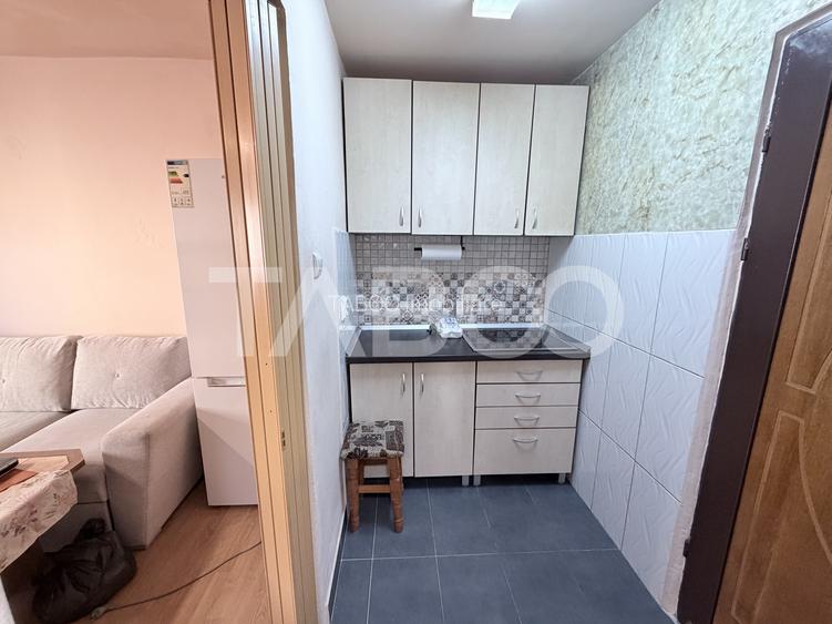 Garsoniera mobilata si utilata la etaj 2 zona Broscarie Sibiu - 4