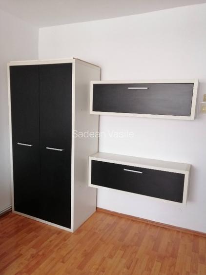 Inchiriez garsoniera - 2