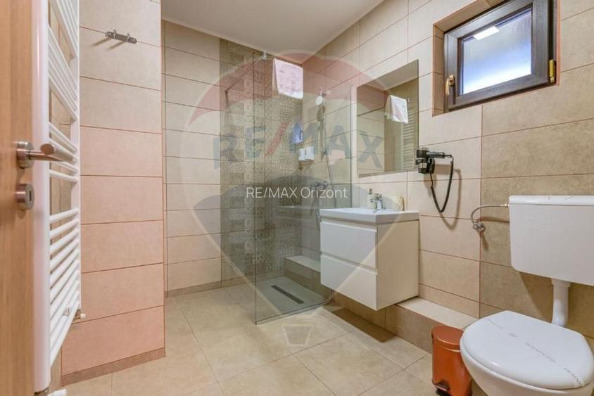 Proprietate turistică cu 14 camere, poziționare excepțională – Râșnov - 11