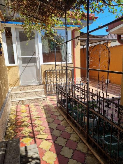 Dacia-  casa cu 5 camere de caramida - 2