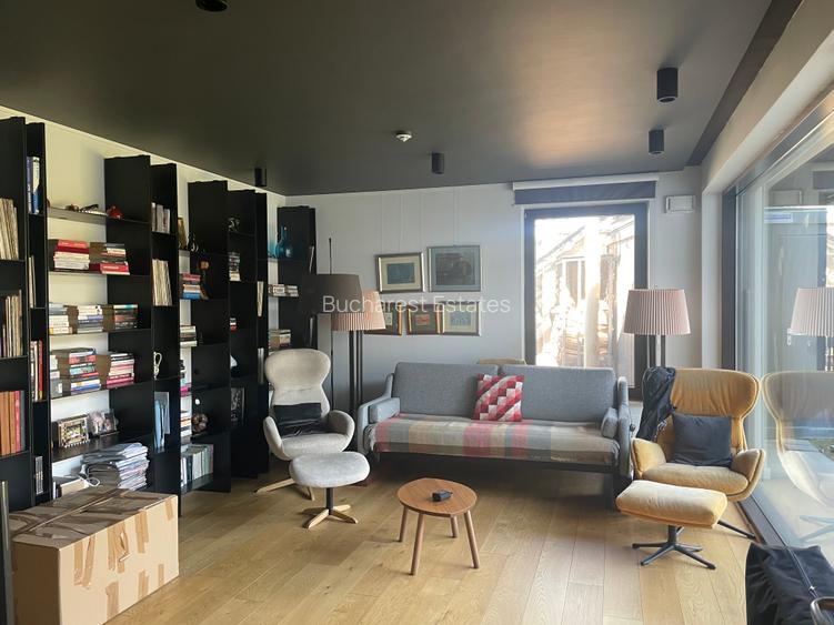 Oxford Gardens beautiful 5 bedrooms semi-furnished villa - 9