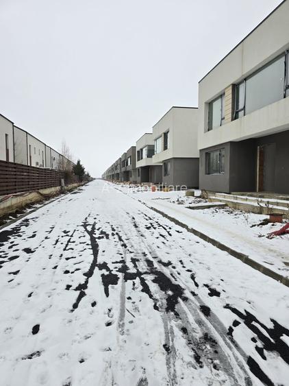 Vila Individuala - 5 Camere - Tunari - Comision 0 - 10