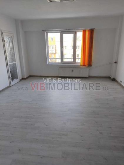 Calea Calarasilor - metrou Piata Muncii - 3 camere - complet renovat - 8