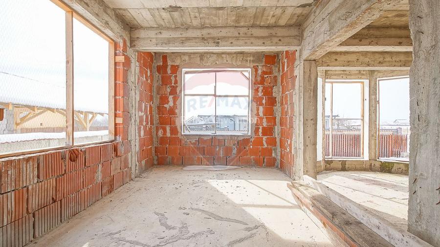 COMISION 0%| Casă individuală | 2 garaje | 192 mp utili | 847 mp teren - 33