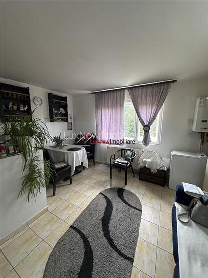 Casa indviduala cu 3 camere, living, bucatarie, 2 bai si mansarda in apropiere d - 7