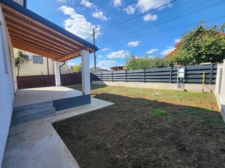 CASA DE VANZARE, 4 CAMERE 2 BAI SI MAGAZIE , VALEA ADANCA- 5 DRUMURI
