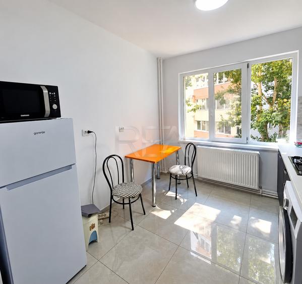 3 camere Pantelimon decomandat, centrală, et. 3, an 1978, 76 mp