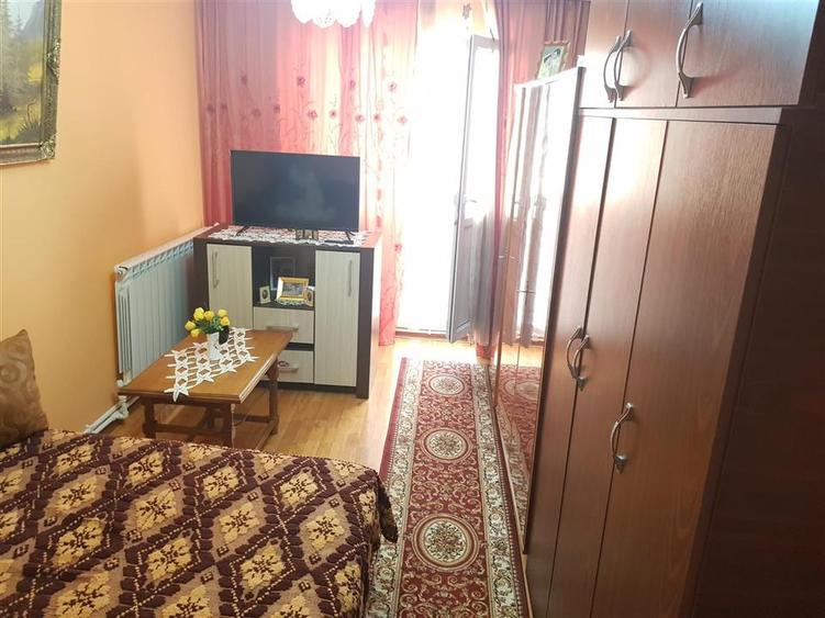 3 camere, decomandat, SEMIMOBILAT, 80 mp, GARII