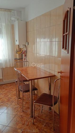 inchiriez apartament 2 camere - 11