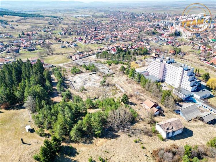 20.000mp teren+Proiect investitional/ rezidential/aparthotel,in inima statiunii - 12