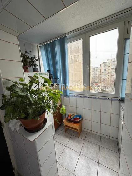 2 Camere de vanzare | Crangasi | An 1981 | Etaj 5/8 | Metrou - 7