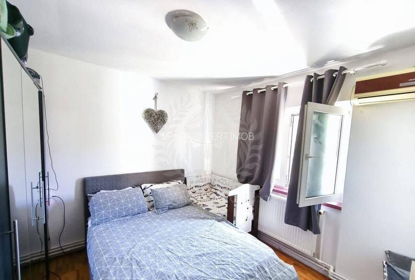 //3 CAMERE//REPUBLICII NORD// - 3