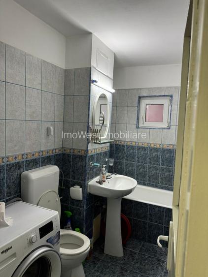 Girocului-Spitalul judetean | 3 Camere | Decomandat | Centrala proprie | Boxa - 9