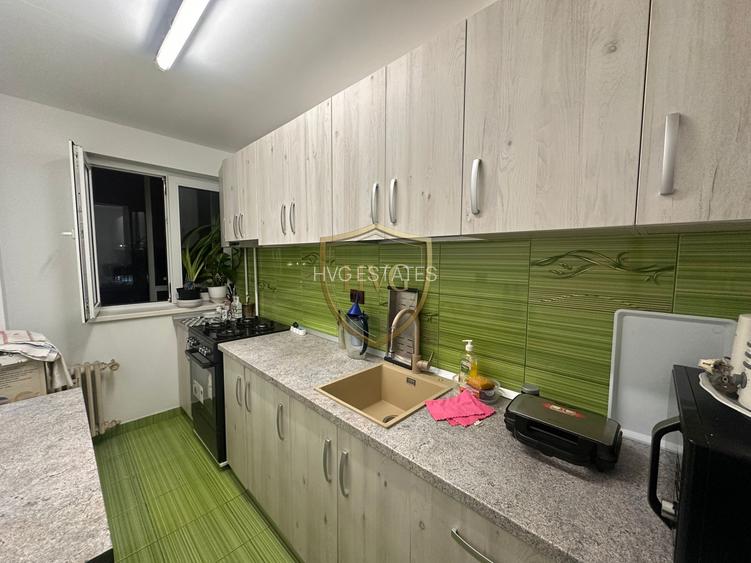 Apartament 3 Camere | Semidecomandat | Piata Victoriei - 9
