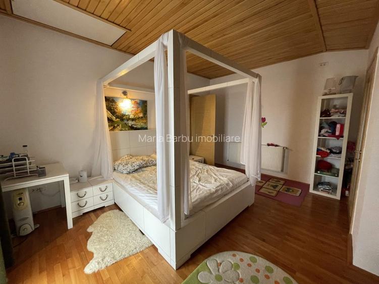 VILA P+1, Su = 350 mp.Teren 2000 mp + ANEXA,la DN 65- Valea Mare - 11