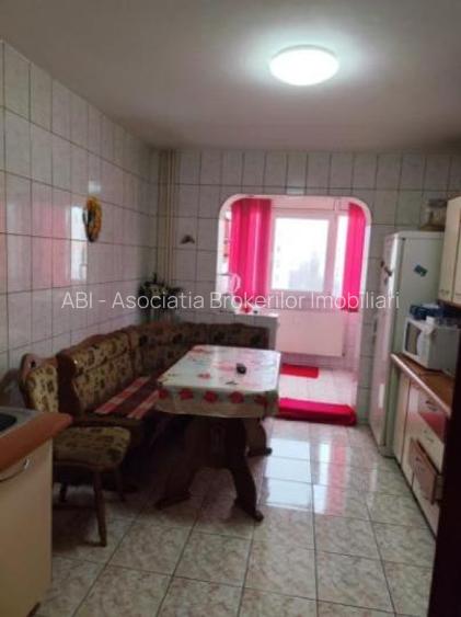 Vanzari Apartamente 4 Camere / Luica - 4