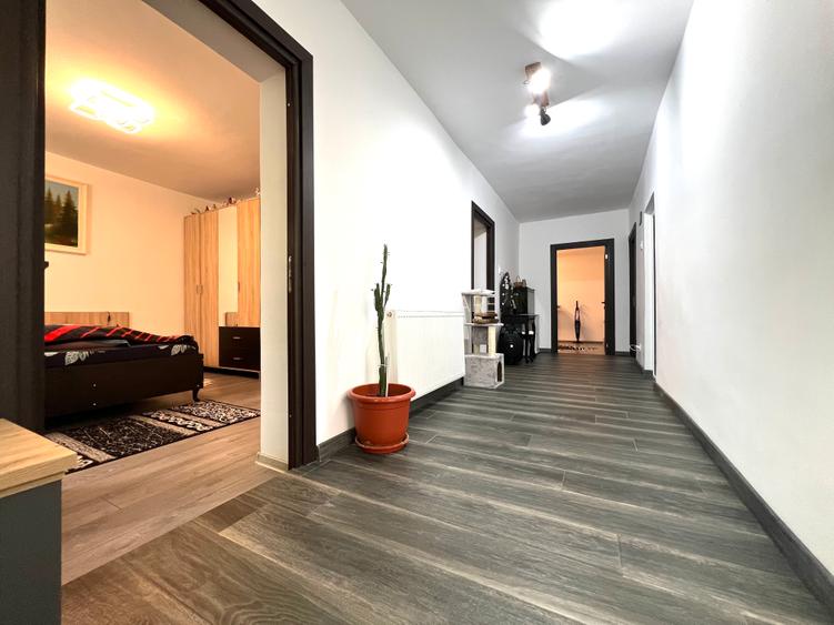 Casa Tuzla – 2 Constructii Individuale – 9 camere – 811mp teren - 8