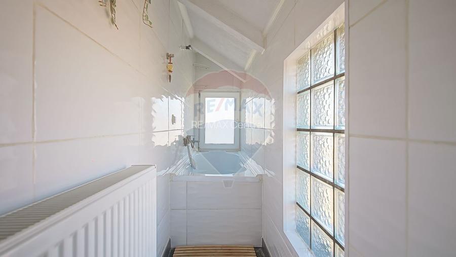 Oportunitate: Casă 6 camere (3 camere spațiu comercial+etaj locuință) - 12