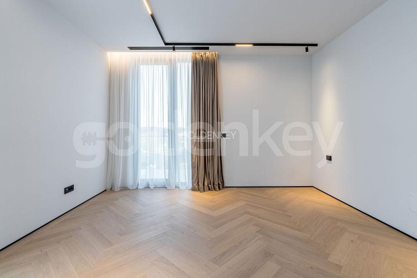 Vila noua ultra-finisata cu 8 camere | complex langa padure | Jacuzzi | piscina - 18