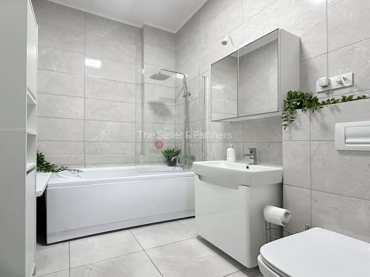 Zona Linistita Terasa Suprafata Generoasa - 13