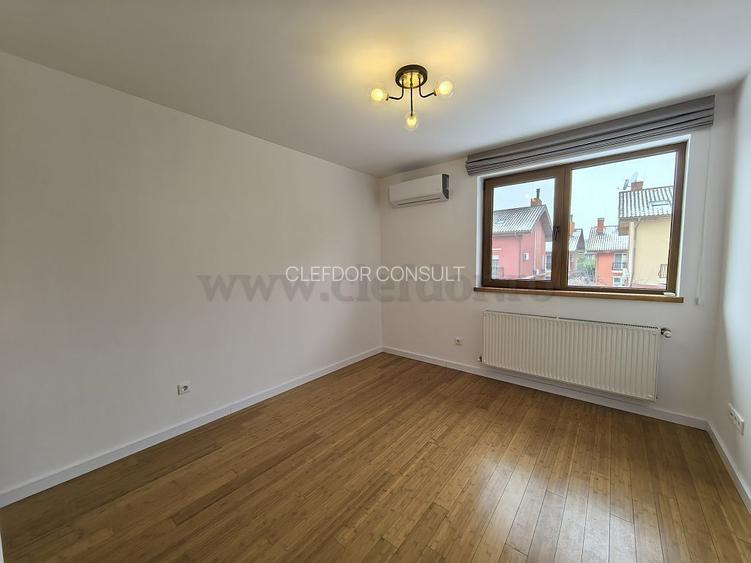 Vila RENOVATA in complex rezidential cu acces la piscina - 13