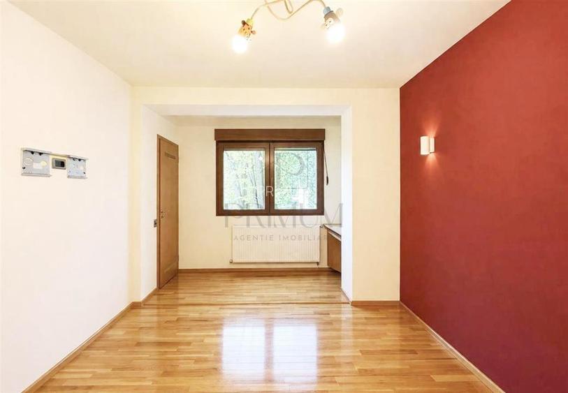 MEDICINA - 4 Camere - Spatios - 2 Bai - Etaj 1 - Garaj in CF - LOCATIE EXCELENTA - 2