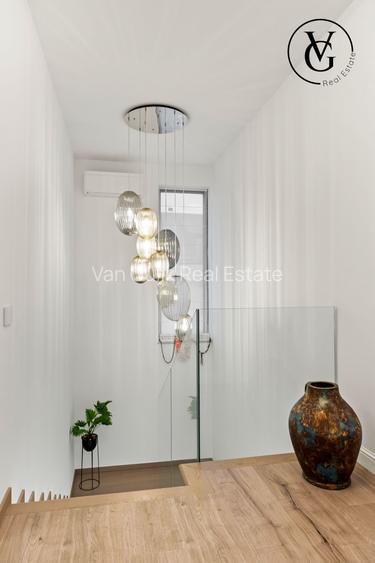 Vila 5 camere cu piscina | Panouri solare 10kw - 17