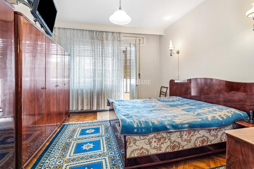 Vilă tip bloc 12 camere, 2 garaje 2 boxe  zona Tomis 1  Flămânda - 12