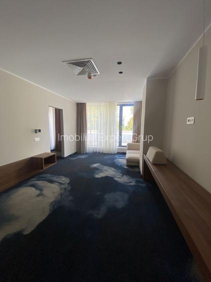 Universitate, imobil S+P+3 - 20