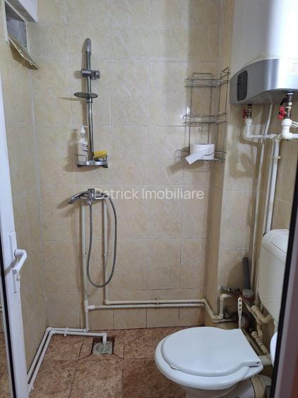 Inchiriez garsoniera Tiglina 1 - 4