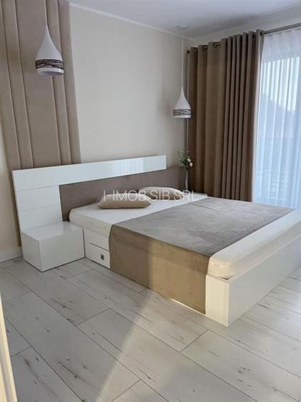 Casa mobilata cu 4 camere 2 bai 2 parcari si curte in Selimbar - 2