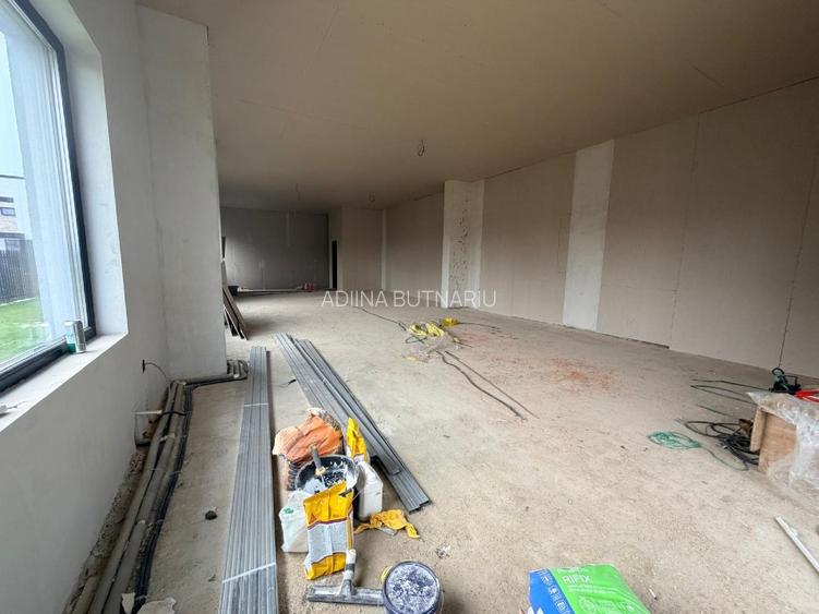 SPATIU COMERCIAL DE VANZARE - 2